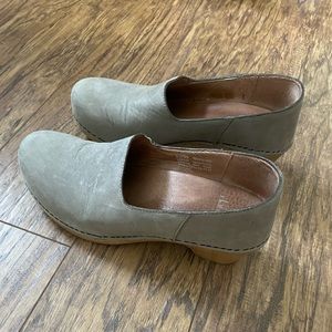 Professional Dansko Clogs, Taupe